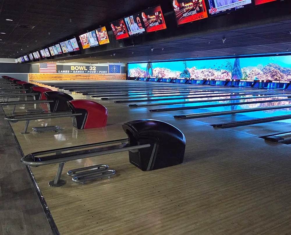 bowling center in Noblesville IN