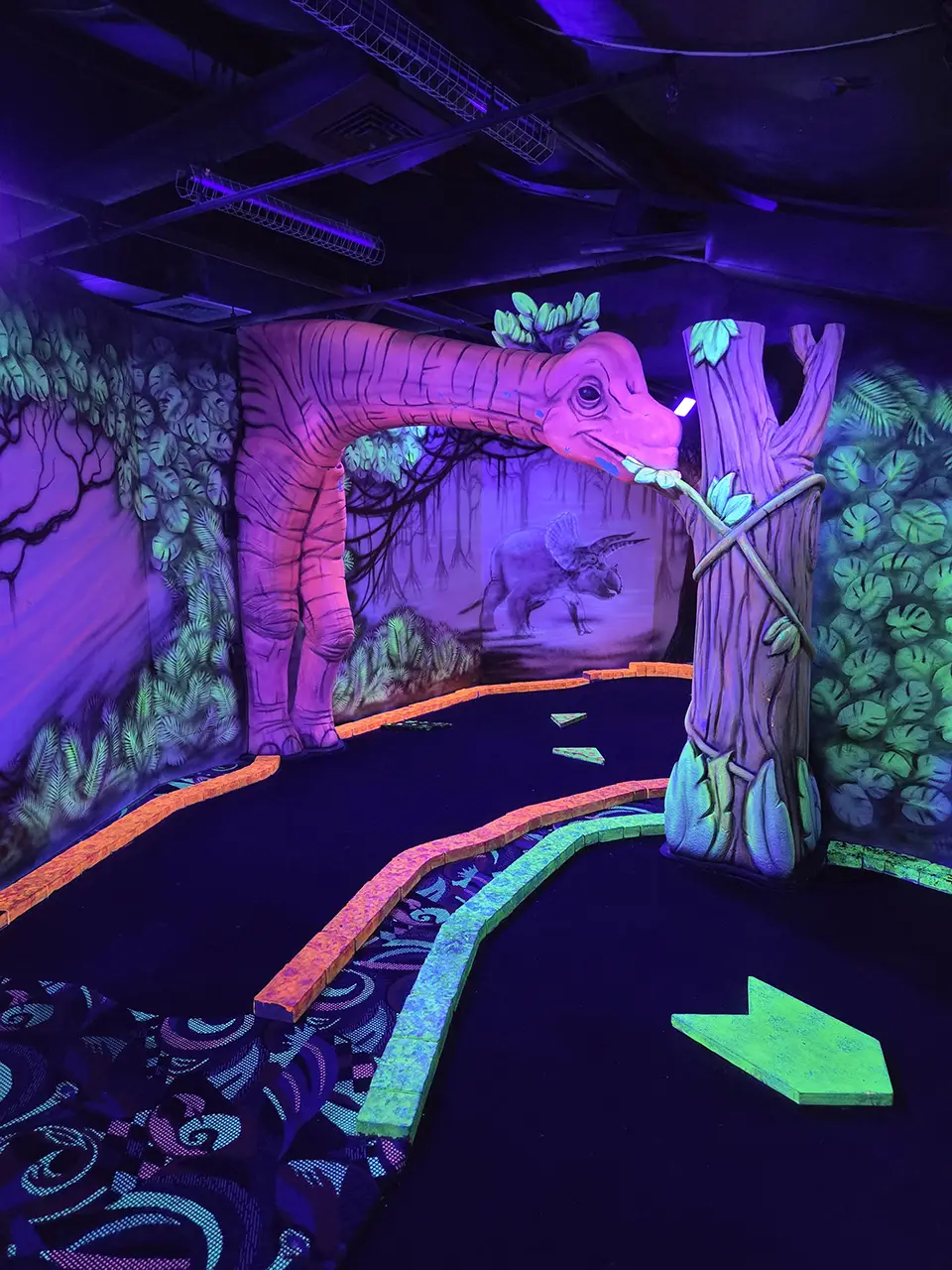 glow in the dark mini golf gallery