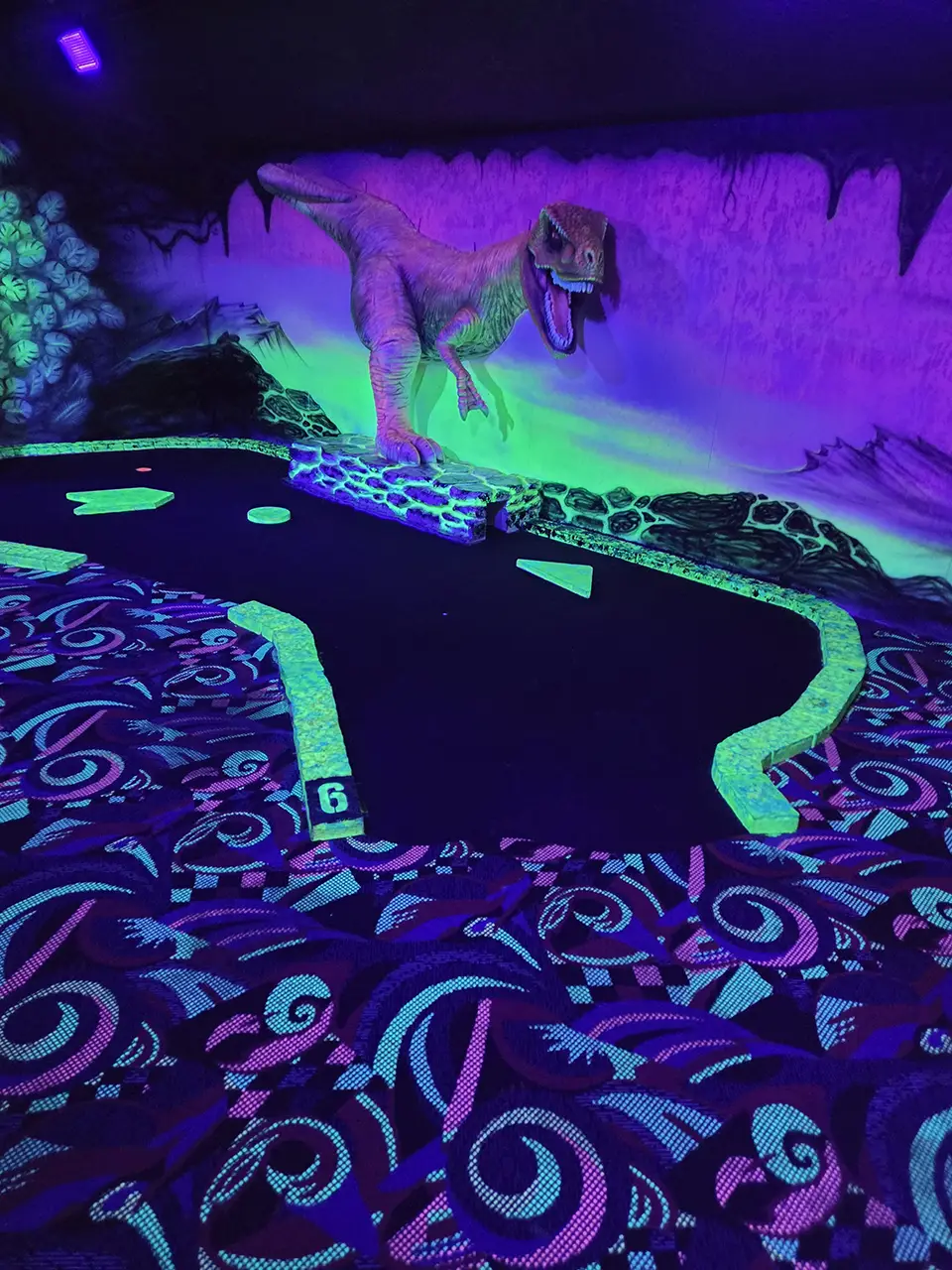 glow in the dark mini golf gallery