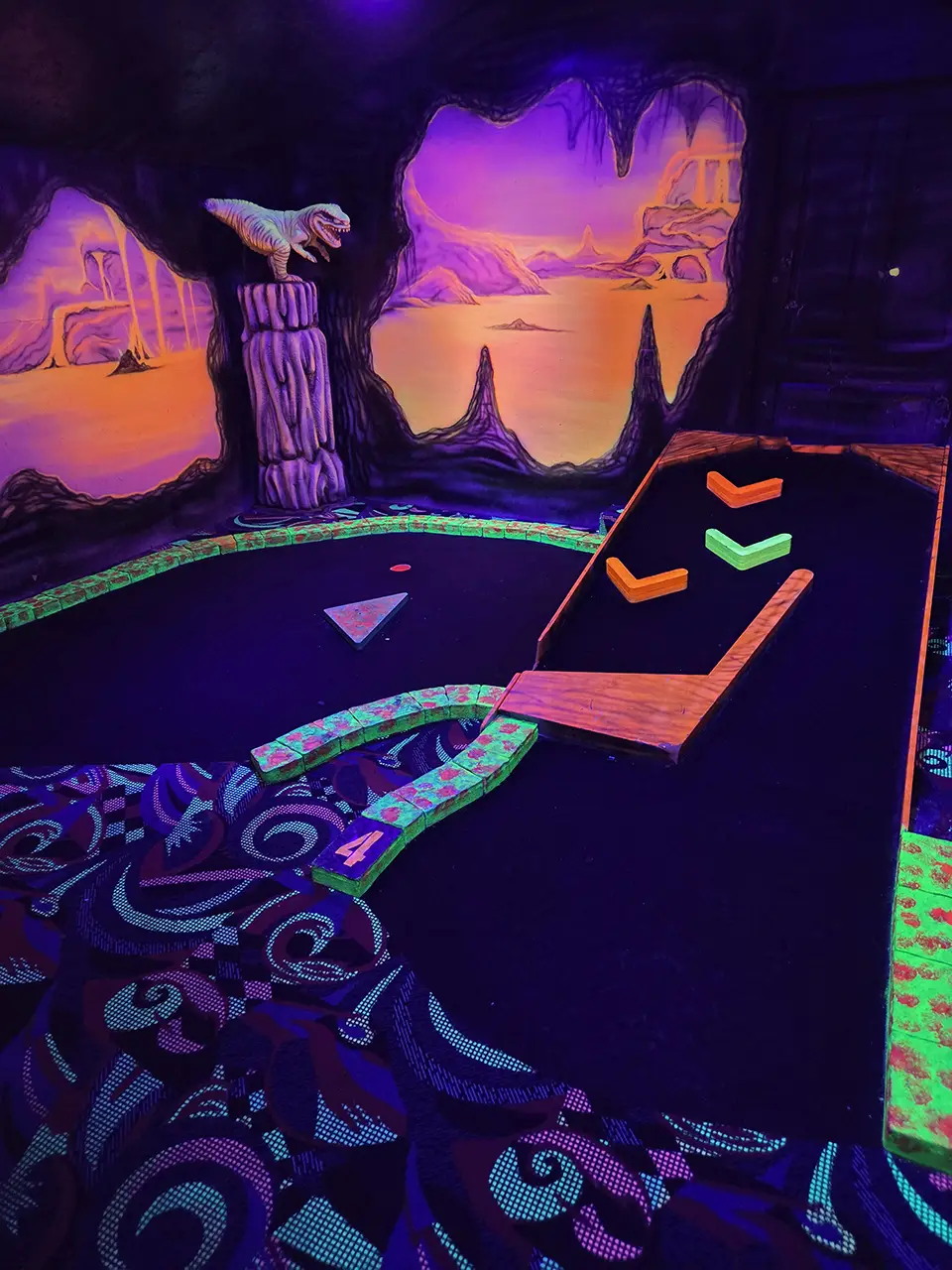 glow in the dark mini golf gallery