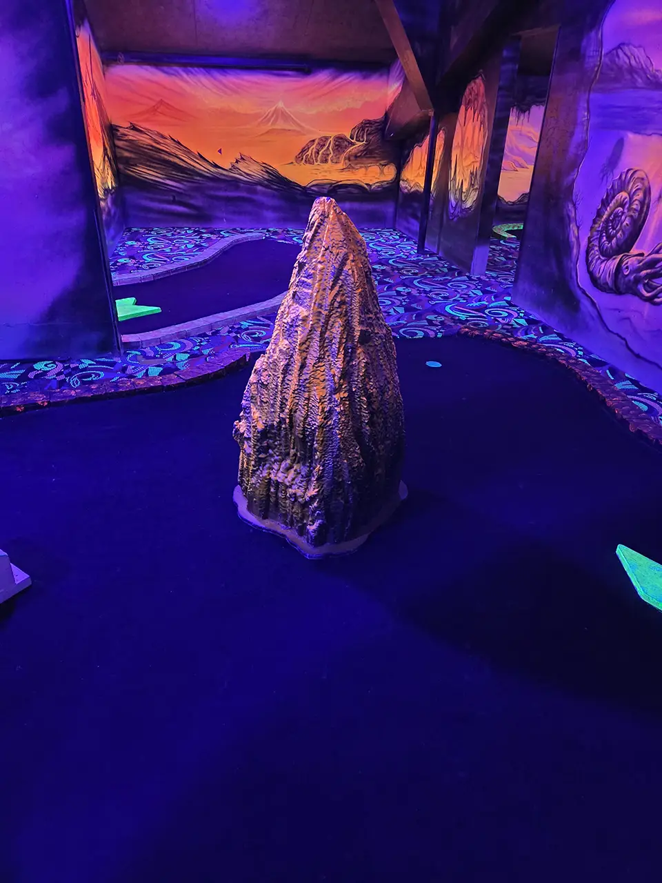 glow in the dark mini golf gallery